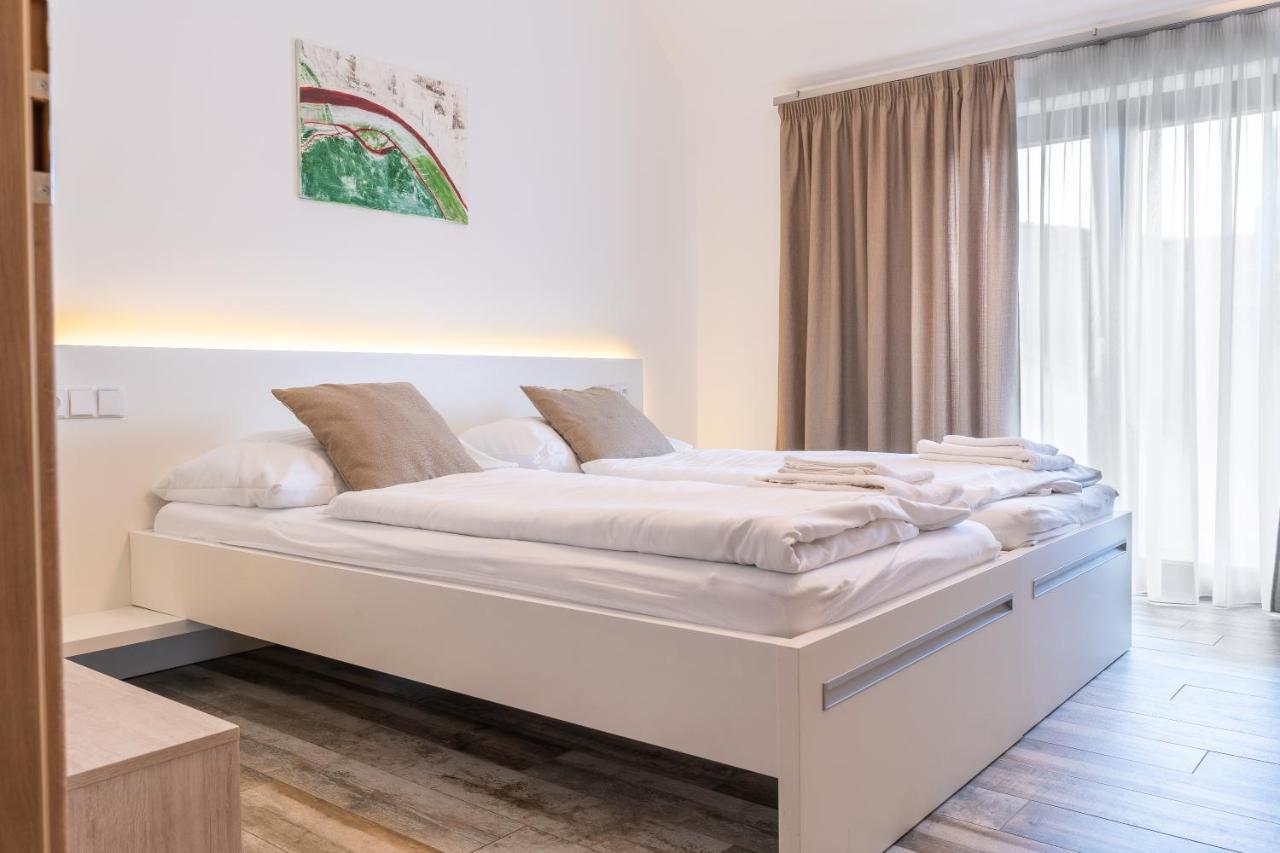 Penzion Vinarstvi Konitz Znojmo Buitenkant foto