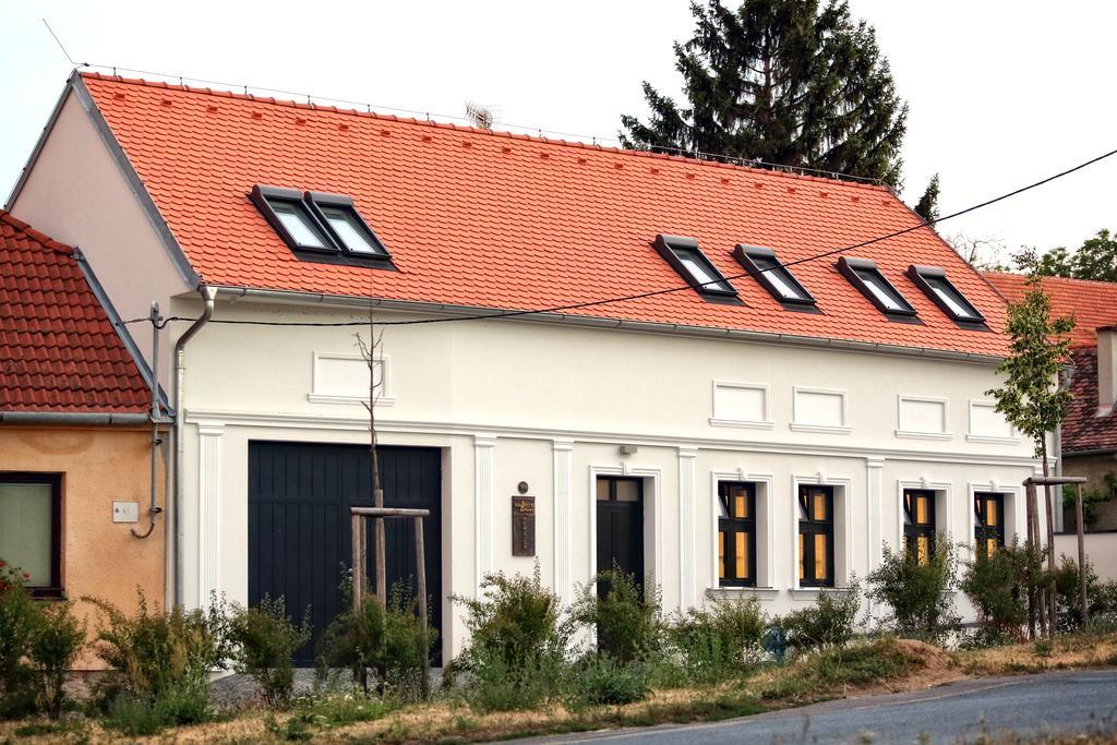 Penzion Vinarstvi Konitz Znojmo Buitenkant foto